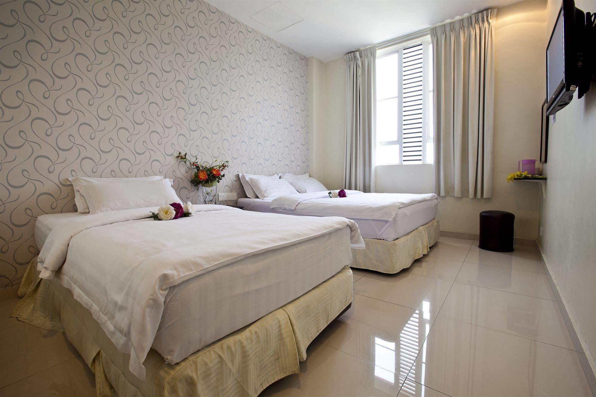Hotel In@hotel 3*